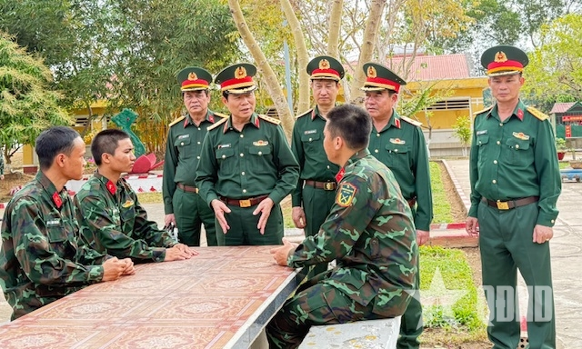 Đại tướng Nguyễn Tân Cương thăm, kiểm tra Trung đoàn 66, Sư đoàn 10 (Quân đoàn 34)